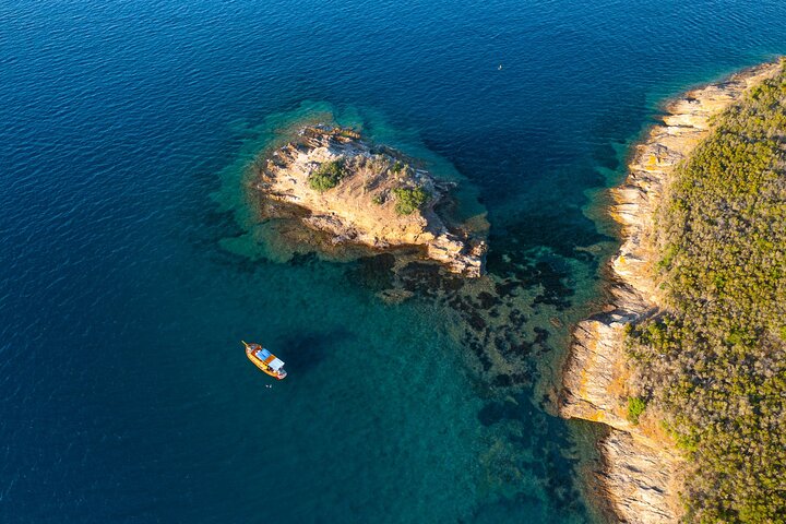 Privat solnedgangstur i en vintage Gozzo på Elba Island