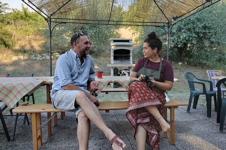 Cena en casa de Kirkaia: jardín de sabores auténticos