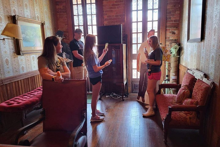 Spirits of Seville Pensacola's Haunted History Tour with Meal