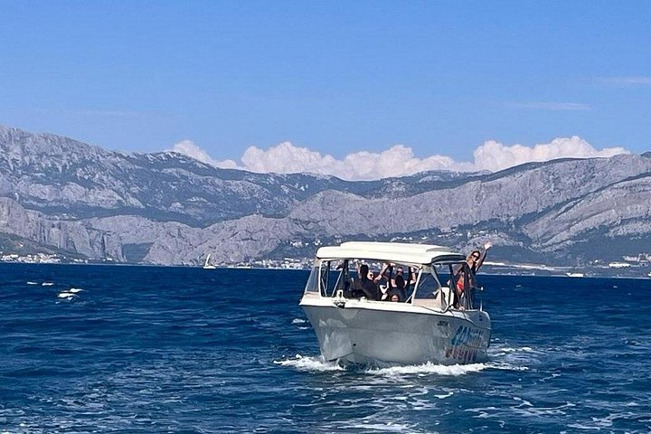 Entdecken Sie die Insel Brac mit dem privaten Boot - Besuchen Sie Bol und versteckte Buchten
