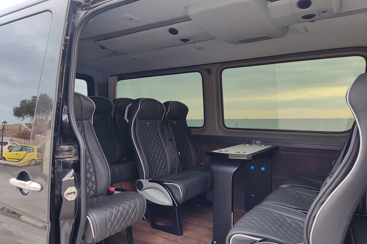Santorini privat rundturstransport fra/til lufthavn, havn og hotel