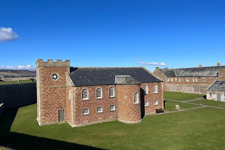 Invergordon Private Tour: Fort George, Castelo de Cawdor e Lago Ness