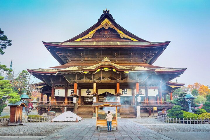1-tägige private Schneeaffen-ZenkoJi-Tempel- und Sake-Verkostung durch Nagano