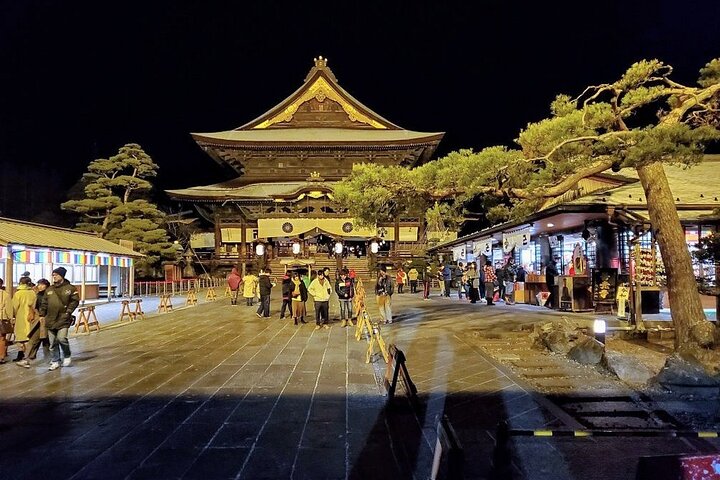 1-tägige private Schneeaffen-ZenkoJi-Tempel- und Sake-Verkostung durch Nagano