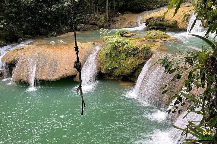 Zipline, YS Falls & Pelican Bar Privétour vanuit Montego Bay