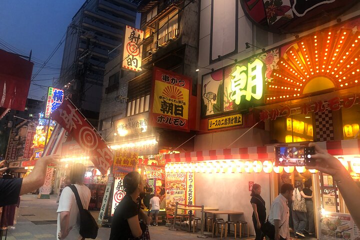 Hungry Osaka Street Food Tour : 15 Tastings with 3 Drinks