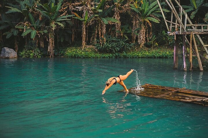 Vang Vieng Tour A - Blå lagunen 3 med grottor och Zipline