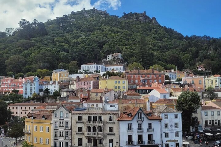 Sintra Private Tour med billetter: Pena Palace & Moorish Castle