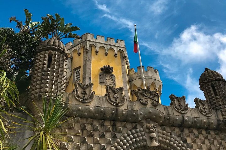 Sintra Private Tour med billetter: Pena Palace & Moorish Castle