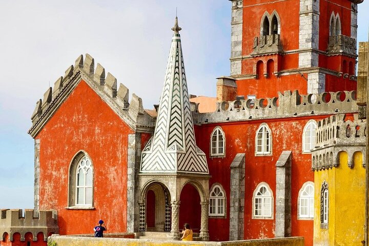 Sintra Private Tour med billetter: Pena Palace & Moorish Castle