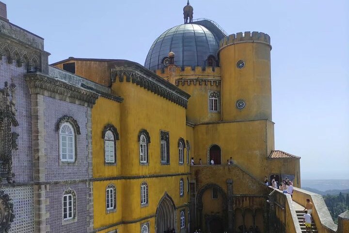 Sintra Private Tour med billetter: Pena Palace & Moorish Castle