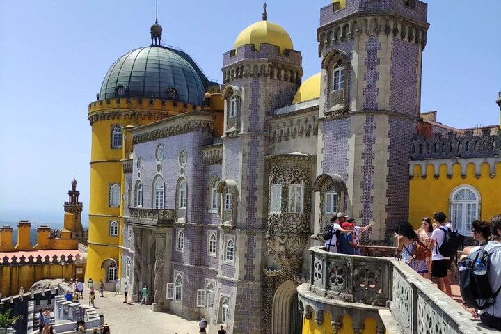 Sintra Private Tour med billetter: Pena Palace & Moorish Castle