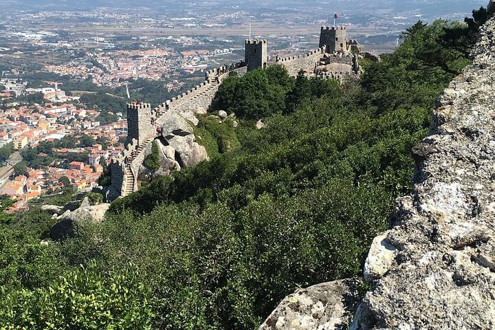 Sintra Private Tour med billetter: Pena Palace & Moorish Castle