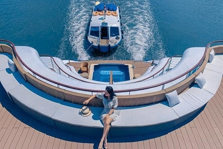 Halong Bay Overnight Cruise All Inclusive 2 Days