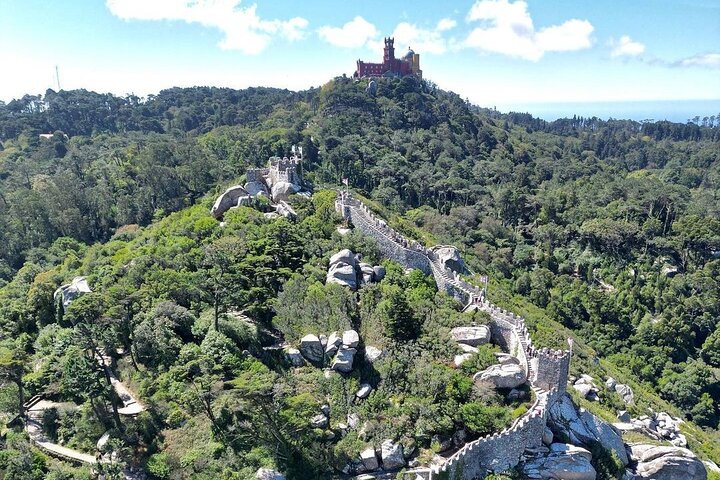 Sintra Private Tour med billetter: Pena Palace & Moorish Castle