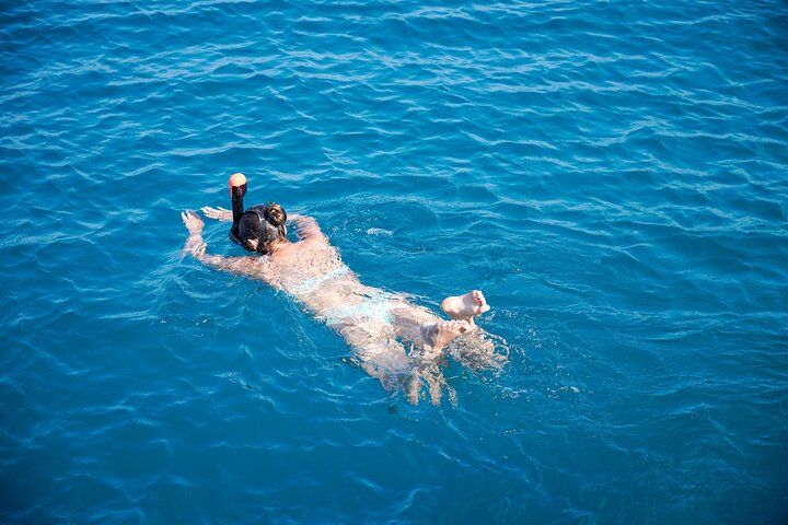 Une journée en mer depuis Dénia ou Jávea avec barbecue à bord du catamaran