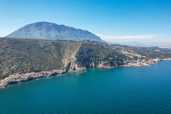 Une journée en mer depuis Dénia ou Jávea avec barbecue à bord du catamaran