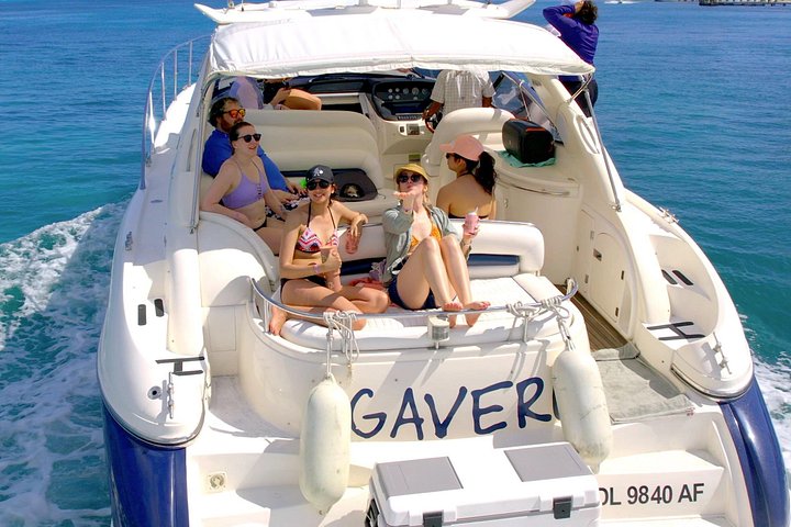Private Premium Yacht 46FT Rental in Cancún