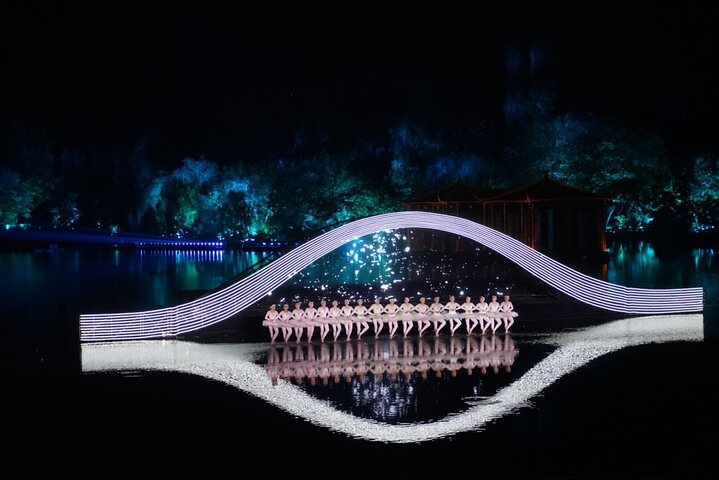 Sla de wachtrij over: ticket voor impressie West Lake Show presidentiële zitplaats