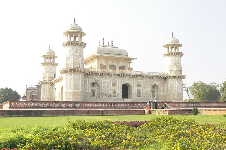 All Inclusive Taj Mahal Agra Fort Baby Taj Tour By Car From Delhi
