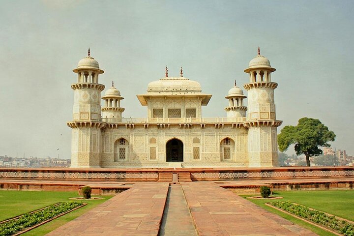 All Inclusive Taj Mahal Agra Fort Baby Taj Tour By Car From Delhi