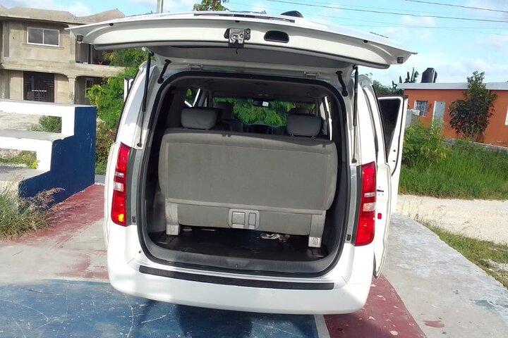 Privater Transfer von Santo Domingo nach Punta Cana & Viceversa (einfache Fahrt)