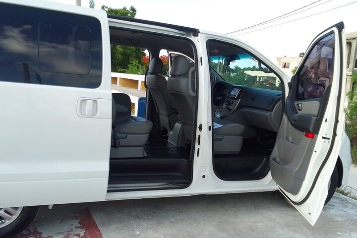 Privater Transfer von Santo Domingo nach Punta Cana & Viceversa (einfache Fahrt)
