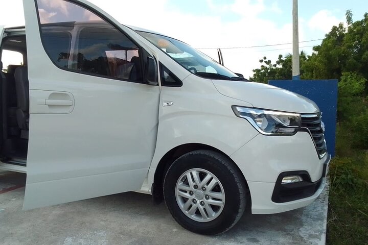 Privater Transfer von Santo Domingo nach Punta Cana & Viceversa (einfache Fahrt)