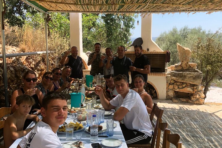 Autentisk kretisk matlaging klasse og gård erfaring i Chania, Kreta