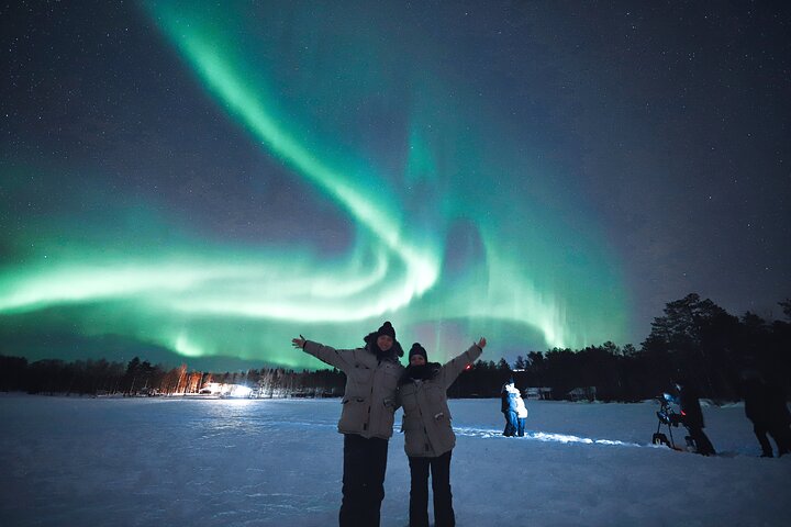 Rovaniemi : Norrskensjakt Max 8 + Proffs foton och 100% återbetalning