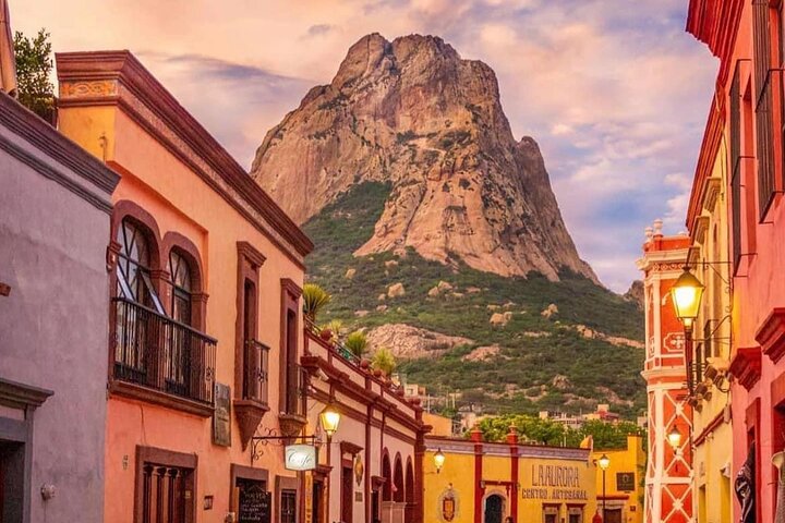 Klatring og rappellering for nybegynnere i Peña de Bernal Queretaro
