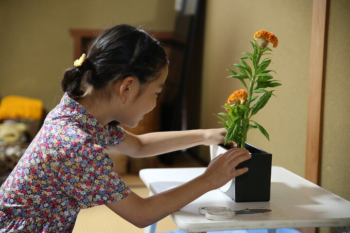 Besonderes Ikebana-Erlebnis unter der Leitung einer Ikebana-Meisterin, Frau Inao