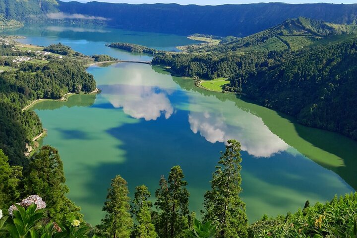 Det viktigaste i São Miguel: 2-dagars rundtur med naturens underverk och toppattraktioner