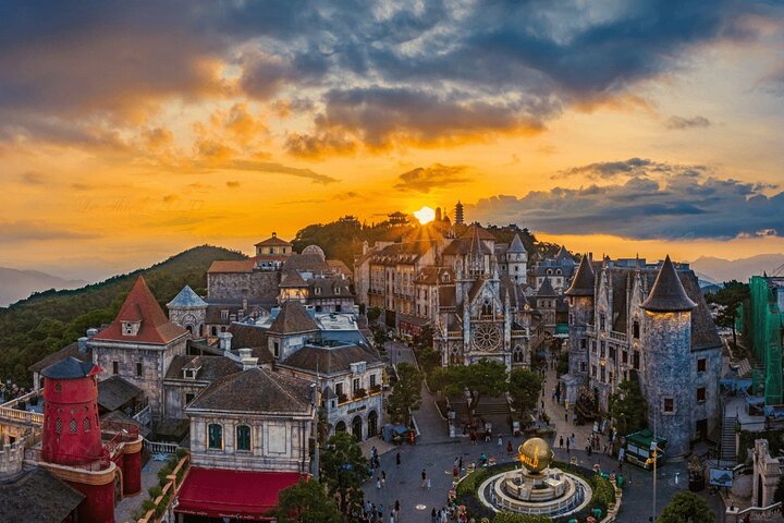 DA NANG Ba Na Hills, Golden Bridge och linbanor PRIVATTUR