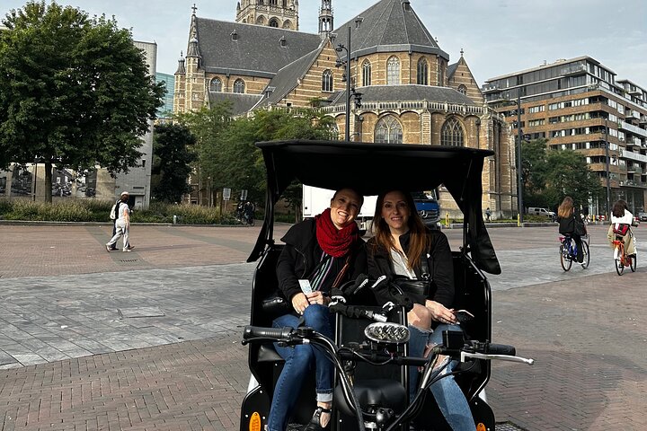 Tour privado en Pedicab/Rickshaw por Rotterdam con un guía local