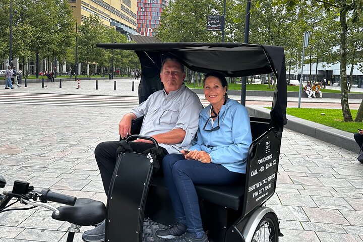 Tour privado en Pedicab/Rickshaw por Rotterdam con un guía local