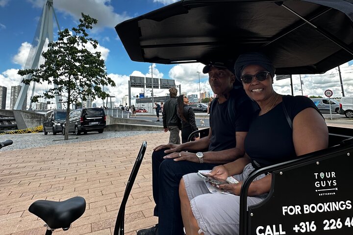Tour privado en Pedicab/Rickshaw por Rotterdam con un guía local