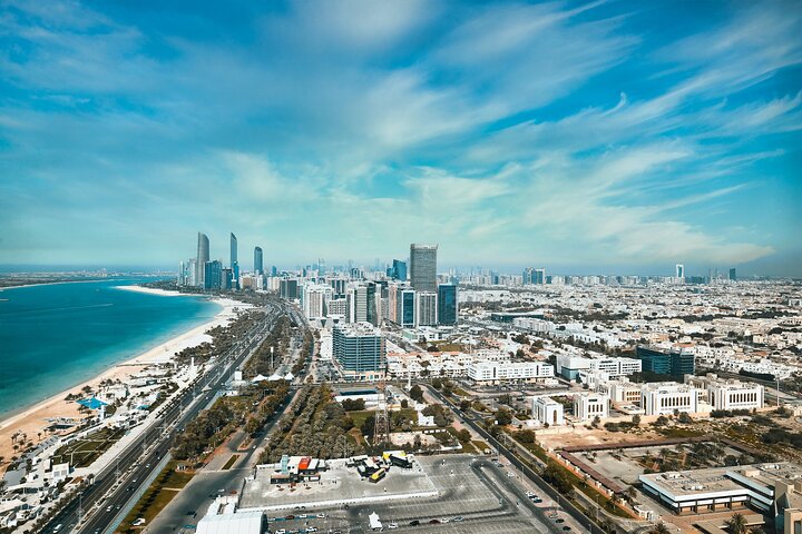 Abu Dhabi Halbtages-Stadtrundfahrt mit Führung - Erlebnis teilen