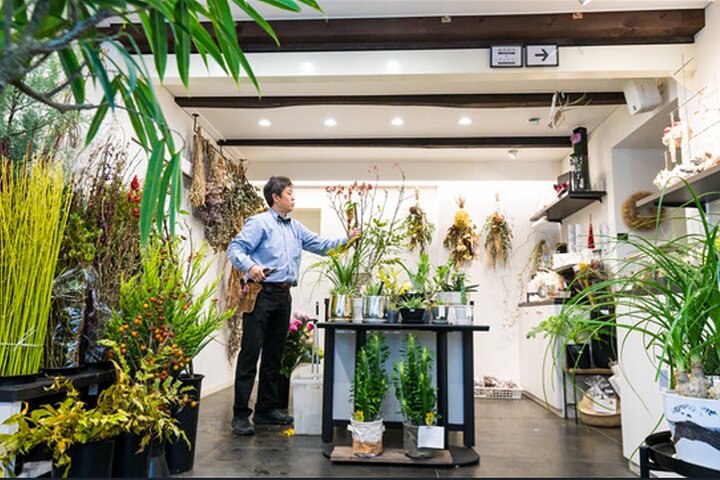 Besonderes Ikebana-Erlebnis unter der Leitung einer Ikebana-Meisterin, Frau Inao