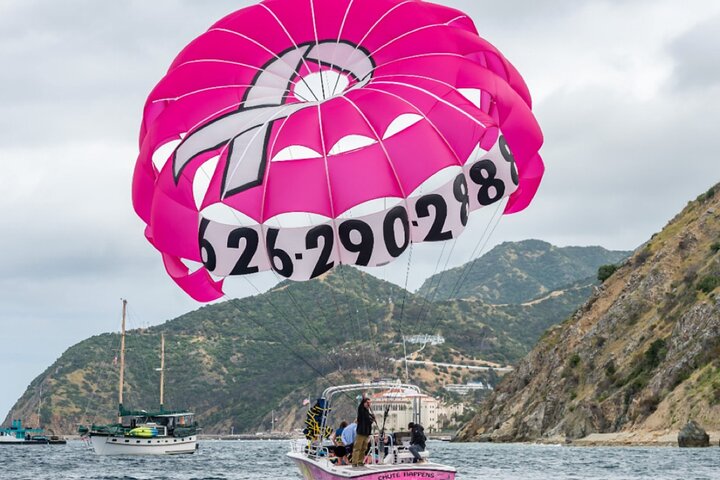 Parasailing på Catalina Island: Soar Above The Stunning Coastline