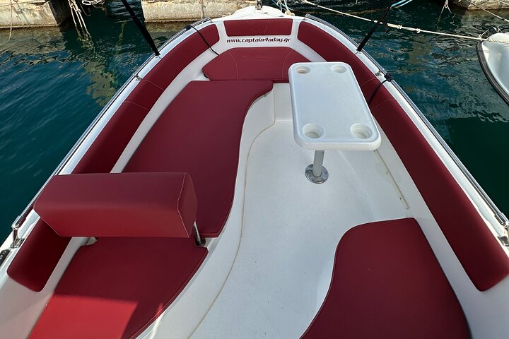 Alquiler de barcos privados en Agios Nikolaos con patrón opcional