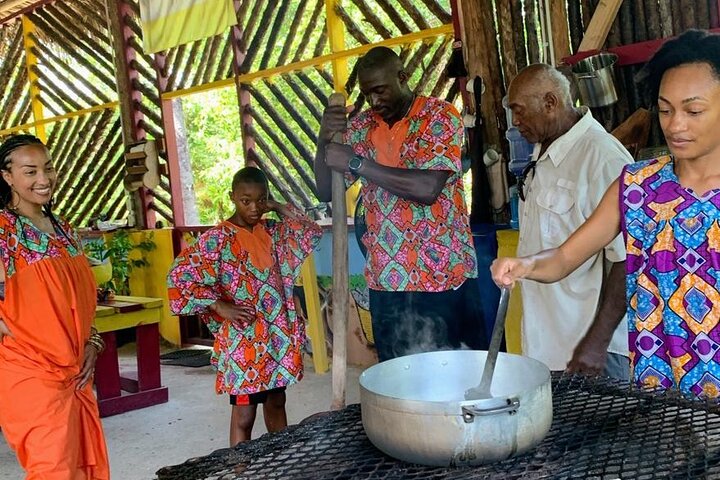 Garifuna kulturelles und kulinarisches Erlebnis in Hopkins, Belize