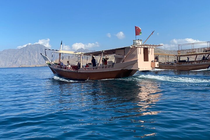 Khasab Dhow Cruise til Musandam Fjords med frokost om bord
