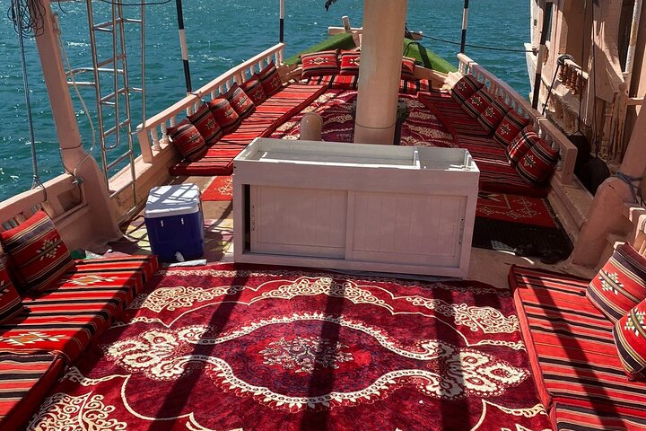 Khasab Dhow Cruise til Musandam Fjords med frokost om bord