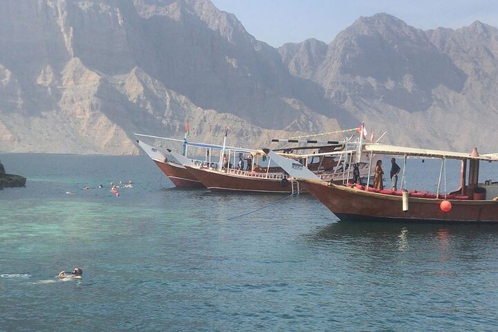 Khasab Dhow Cruise til Musandam Fjords med frokost om bord