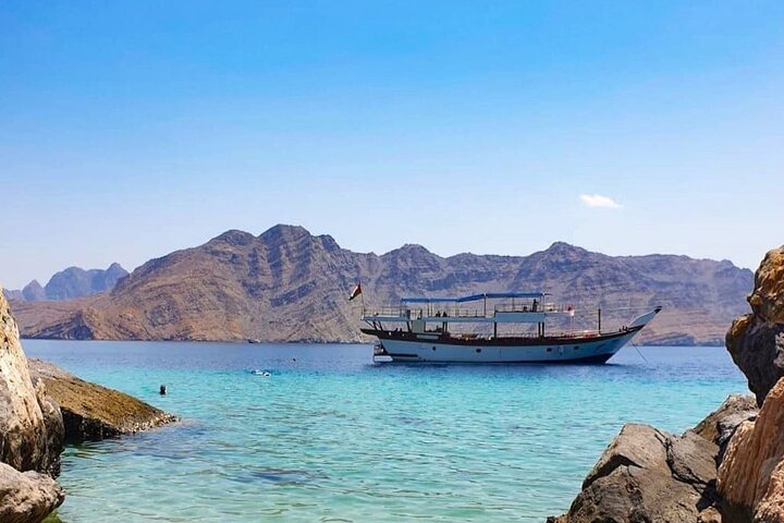 Khasab Dhow Cruise til Musandam Fjords med frokost om bord