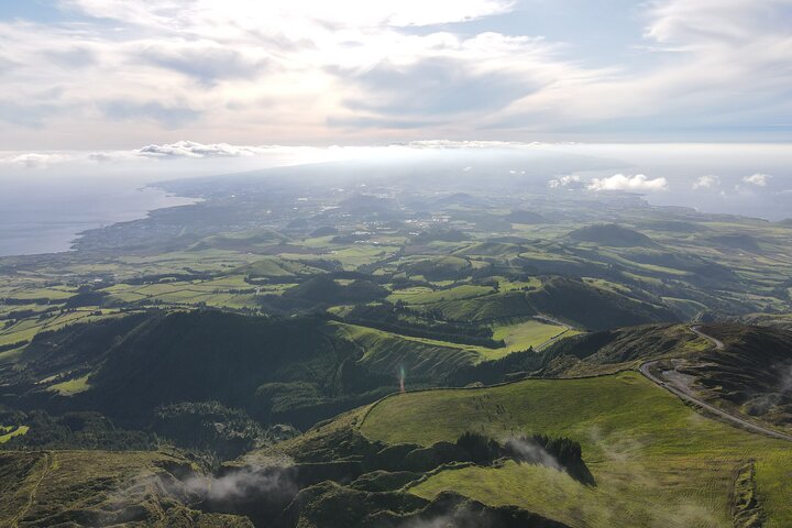 Descubra São Miguel: Full Day Fogo y Sete Cidades con almuerzo