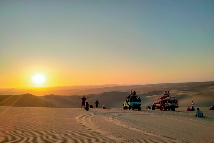 Paracas and Huacachina Exclusive Sunset Picnic Tour