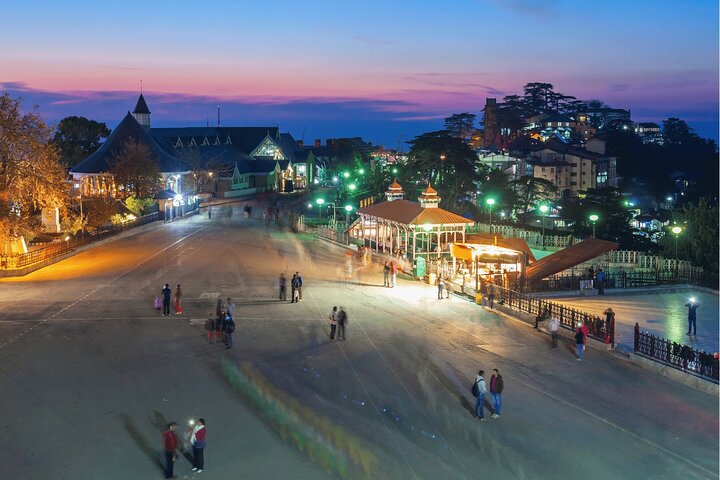 Upptäck Colonial Trails of Shimla 2 timmars guidad vandring