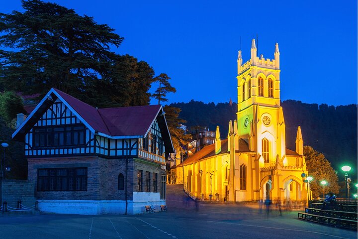 Upptäck Colonial Trails of Shimla 2 timmars guidad vandring